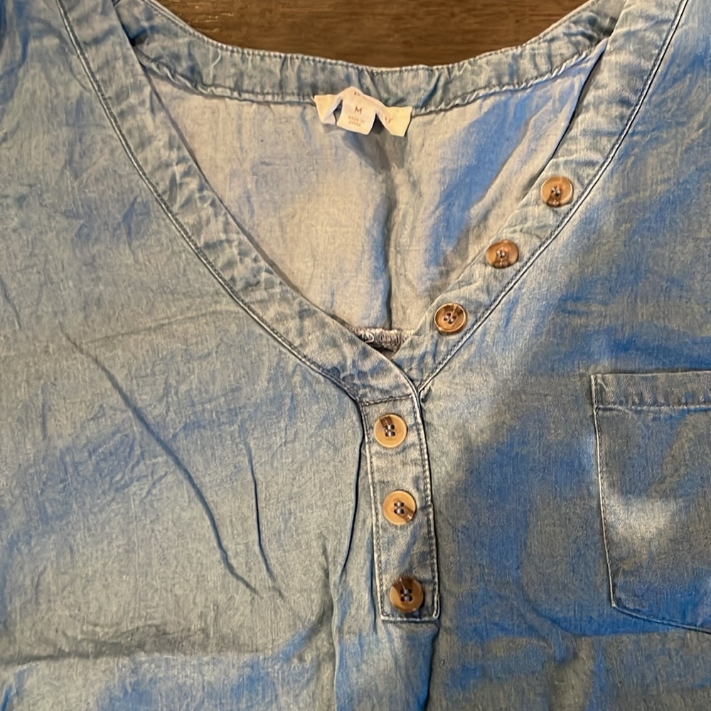 Women's Blue Sleeveless Top - Picture 2 of 4